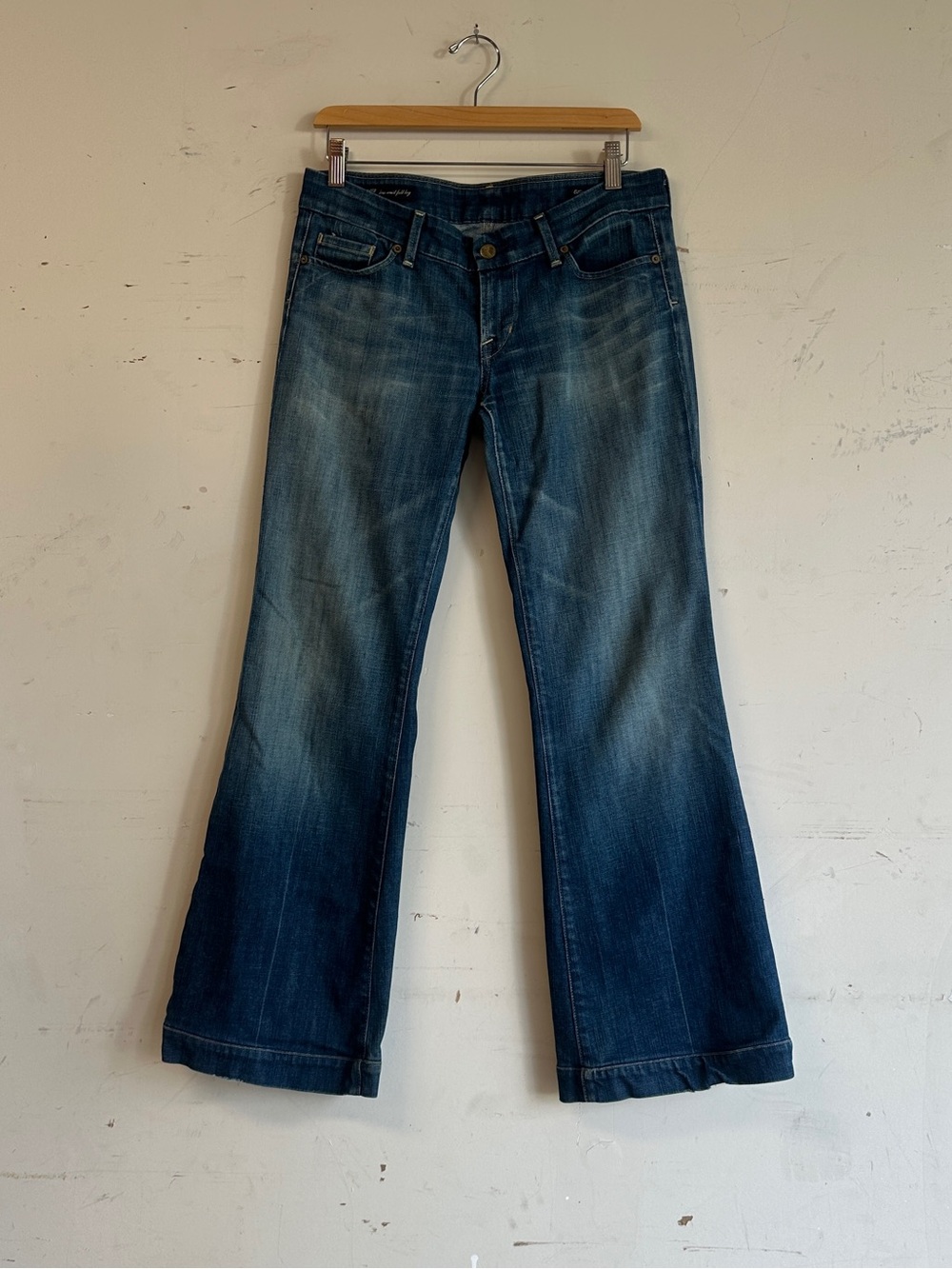 Y2K Citizens of humanity low rise boot cut jeans style Faye